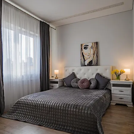 Cozy @ Apartment *
