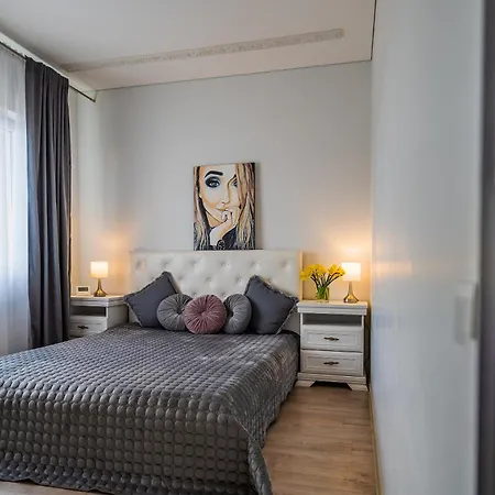Cozy @ Apartment